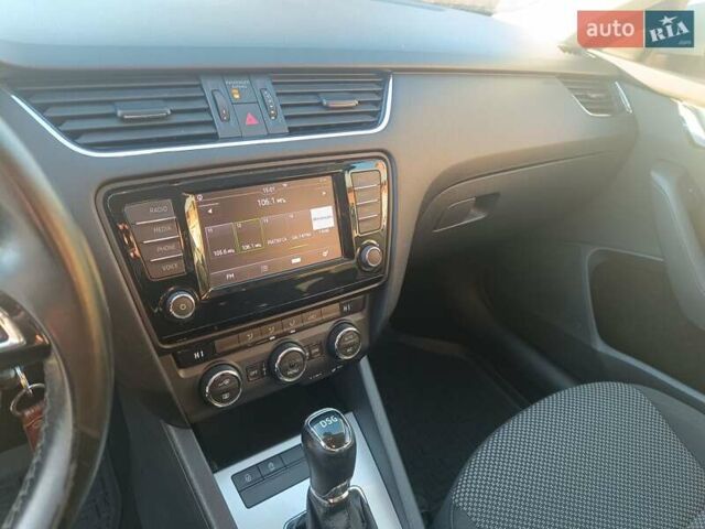 Серый Шкода Октавия, объемом двигателя 2 л и пробегом 290 тыс. км за 12499 $, фото 27 на Automoto.ua