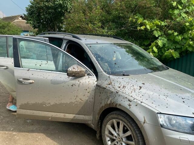 Сірий Шкода Октавія, об'ємом двигуна 2 л та пробігом 270 тис. км за 9900 $, фото 4 на Automoto.ua