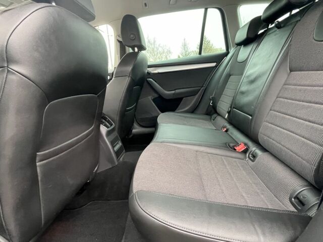 Серый Шкода Октавия, объемом двигателя 2 л и пробегом 239 тыс. км за 12500 $, фото 15 на Automoto.ua