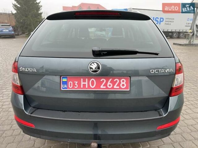 Серый Шкода Октавия, объемом двигателя 2 л и пробегом 229 тыс. км за 11750 $, фото 4 на Automoto.ua