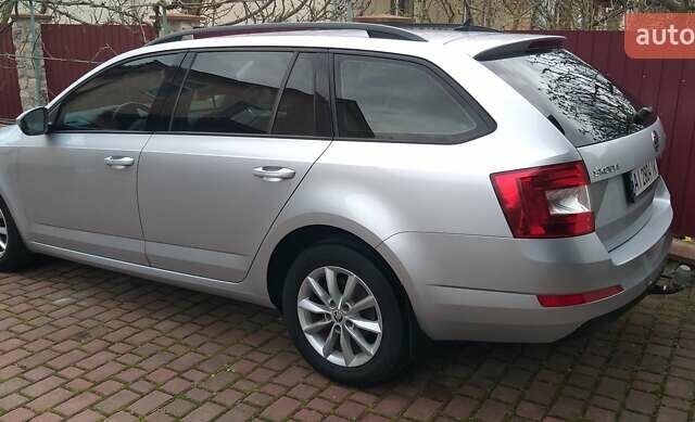 Серый Шкода Октавия, объемом двигателя 1.6 л и пробегом 230 тыс. км за 10550 $, фото 7 на Automoto.ua