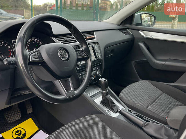 Серый Шкода Октавия, объемом двигателя 1.6 л и пробегом 305 тыс. км за 11600 $, фото 7 на Automoto.ua