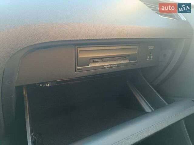 Серый Шкода Октавия, объемом двигателя 2 л и пробегом 290 тыс. км за 12499 $, фото 34 на Automoto.ua