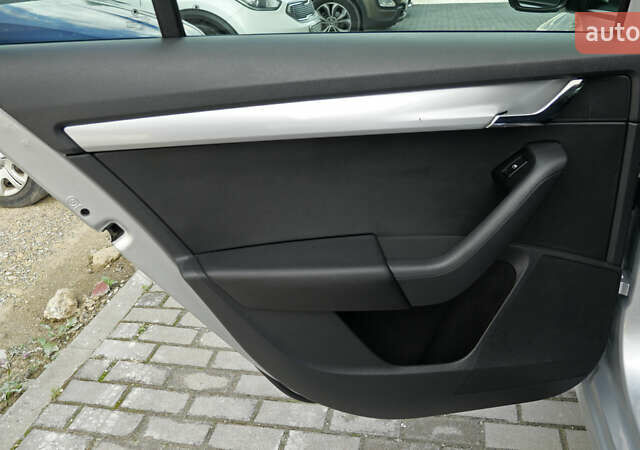 Серый Шкода Октавия, объемом двигателя 1.6 л и пробегом 256 тыс. км за 11700 $, фото 40 на Automoto.ua