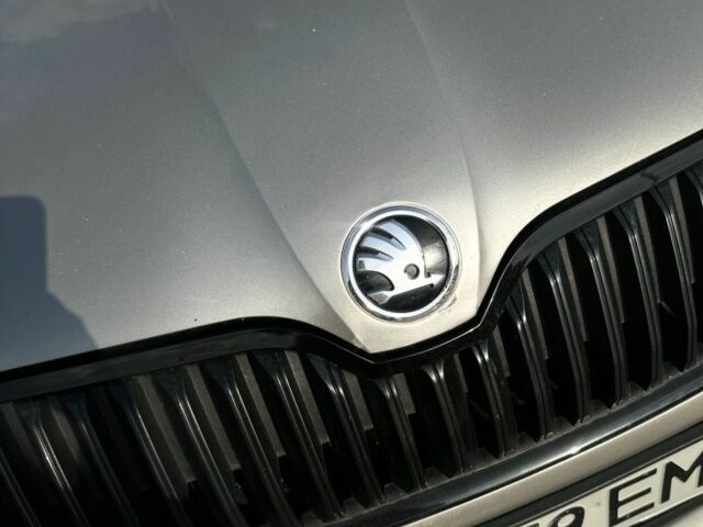 Сірий Шкода Октавія, об'ємом двигуна 2 л та пробігом 270 тис. км за 9900 $, фото 8 на Automoto.ua