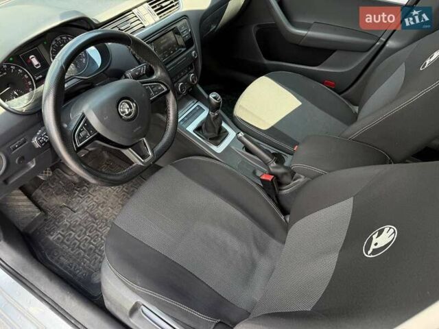 Серый Шкода Октавия, объемом двигателя 1.6 л и пробегом 293 тыс. км за 9796 $, фото 23 на Automoto.ua