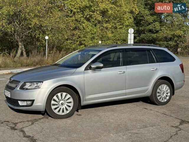 Шкода Октавия 2015 в Кролевце на Automoto.ua Серый Шкода Октавия, объемом двигателя 1.6 л и пробегом 197 тыс. км за 11850 $, фото 25 на Automoto.ua