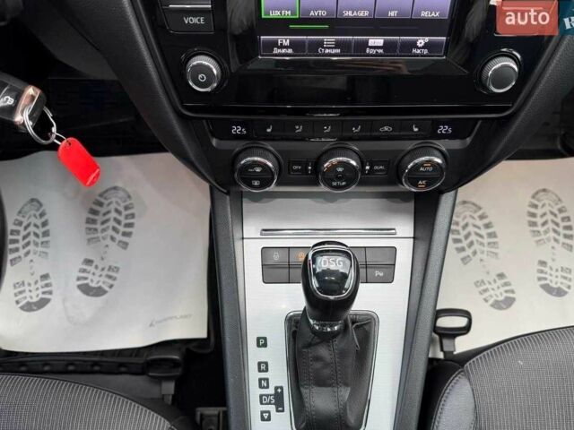 Сірий Шкода Октавія, об'ємом двигуна 2 л та пробігом 252 тис. км за 13800 $, фото 5 на Automoto.ua