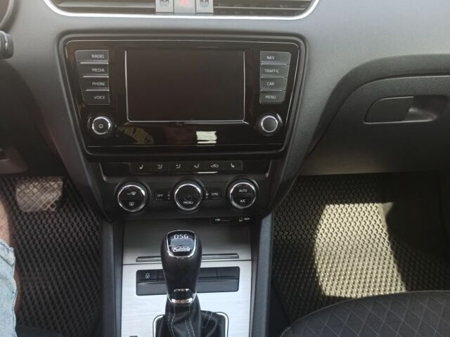 Серый Шкода Октавия, объемом двигателя 1.6 л и пробегом 240 тыс. км за 9999 $, фото 17 на Automoto.ua