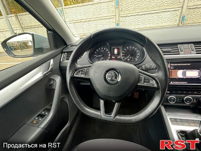 Серый Шкода Октавия, объемом двигателя 2 л и пробегом 239 тыс. км за 12500 $, фото 9 на Automoto.ua