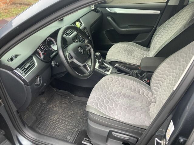 Серый Шкода Октавия, объемом двигателя 2 л и пробегом 269 тыс. км за 13300 $, фото 9 на Automoto.ua