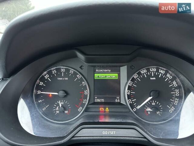 Серый Шкода Октавия, объемом двигателя 2 л и пробегом 229 тыс. км за 11750 $, фото 20 на Automoto.ua