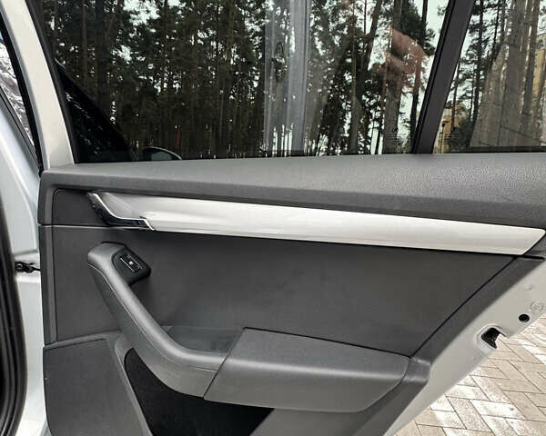 Серый Шкода Октавия, объемом двигателя 1.6 л и пробегом 189 тыс. км за 12500 $, фото 25 на Automoto.ua