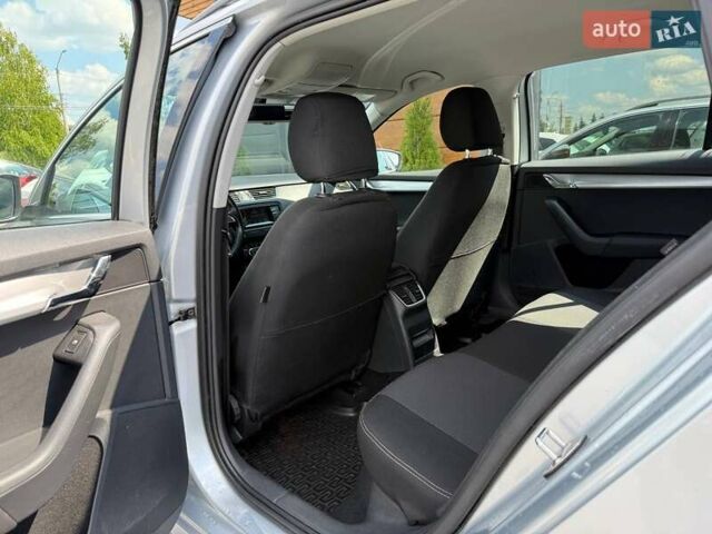 Серый Шкода Октавия, объемом двигателя 1.6 л и пробегом 293 тыс. км за 9796 $, фото 36 на Automoto.ua