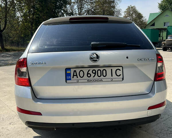 Серый Шкода Октавия, объемом двигателя 1.97 л и пробегом 282 тыс. км за 12500 $, фото 4 на Automoto.ua