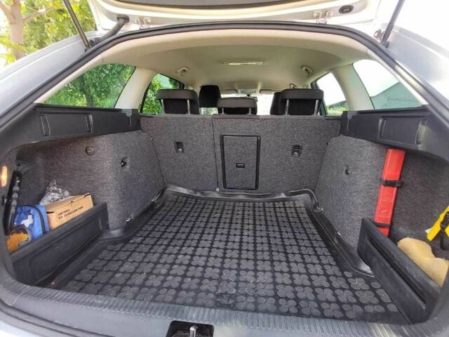 Серый Шкода Октавия, объемом двигателя 2 л и пробегом 300 тыс. км за 11350 $, фото 7 на Automoto.ua