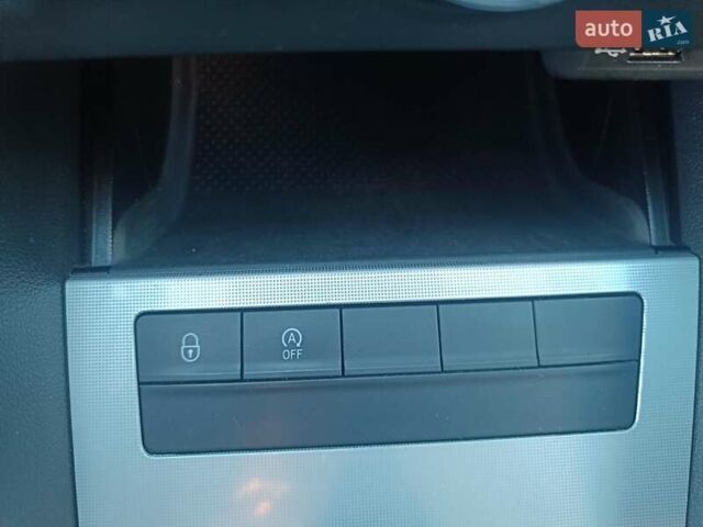 Серый Шкода Октавия, объемом двигателя 2 л и пробегом 290 тыс. км за 12499 $, фото 29 на Automoto.ua