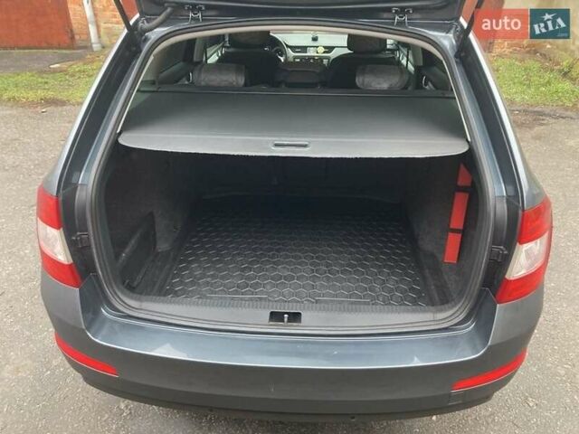 Серый Шкода Октавия, объемом двигателя 2 л и пробегом 269 тыс. км за 13300 $, фото 13 на Automoto.ua