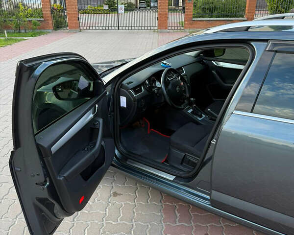 Сірий Шкода Октавія, об'ємом двигуна 1.6 л та пробігом 230 тис. км за 12100 $, фото 7 на Automoto.ua