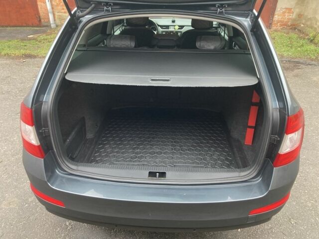 Серый Шкода Октавия, объемом двигателя 2 л и пробегом 269 тыс. км за 13300 $, фото 14 на Automoto.ua