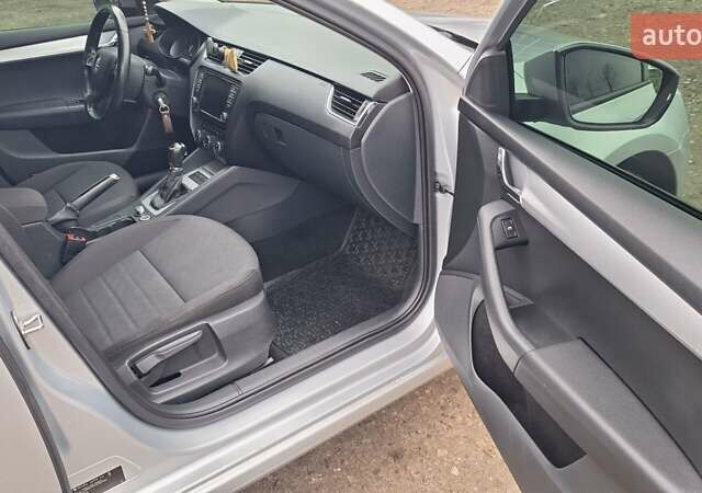 Сірий Шкода Октавія, об'ємом двигуна 1.97 л та пробігом 296 тис. км за 12500 $, фото 6 на Automoto.ua