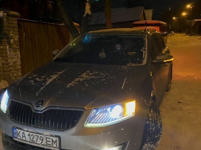 Сірий Шкода Октавія, об'ємом двигуна 2 л та пробігом 270 тис. км за 9900 $, фото 1 на Automoto.ua