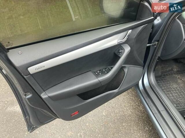 Серый Шкода Октавия, объемом двигателя 2 л и пробегом 269 тыс. км за 13300 $, фото 7 на Automoto.ua