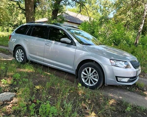 Шкода Октавія 2015 у Карловке на Automoto.ua Сірий Шкода Октавія, об'ємом двигуна 1.6 л та пробігом 286 тис. км за 11700 $, фото 2 на Automoto.ua