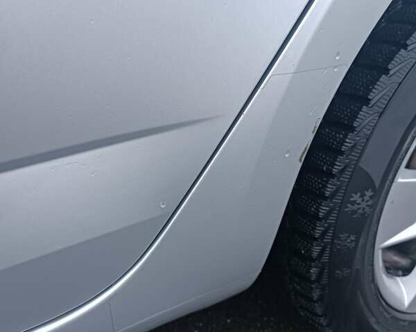 Серый Шкода Октавия, объемом двигателя 1.6 л и пробегом 212 тыс. км за 11900 $, фото 3 на Automoto.ua