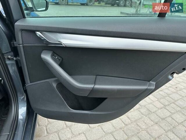 Серый Шкода Октавия, объемом двигателя 2 л и пробегом 229 тыс. км за 11750 $, фото 18 на Automoto.ua