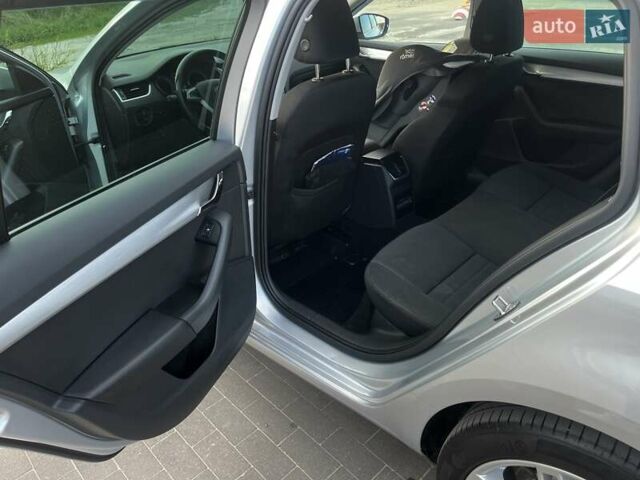 Серый Шкода Октавия, объемом двигателя 1.97 л и пробегом 330 тыс. км за 11300 $, фото 9 на Automoto.ua