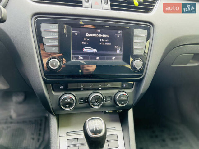 Серый Шкода Октавия, объемом двигателя 1.6 л и пробегом 273 тыс. км за 9800 $, фото 22 на Automoto.ua