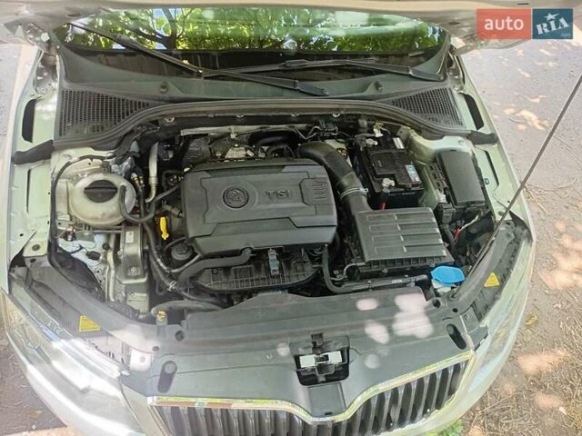 Сірий Шкода Октавія, об'ємом двигуна 1.8 л та пробігом 200 тис. км за 11000 $, фото 10 на Automoto.ua