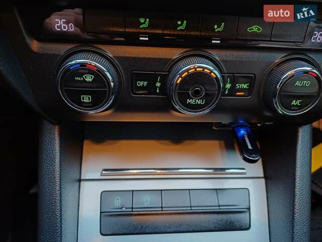 Серый Шкода Октавия, объемом двигателя 1.6 л и пробегом 287 тыс. км за 11300 $, фото 24 на Automoto.ua