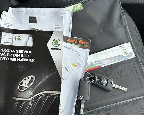 Серый Шкода Октавия, объемом двигателя 2 л и пробегом 229 тыс. км за 11750 $, фото 25 на Automoto.ua