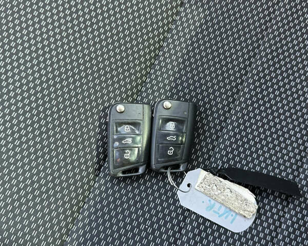 Серый Шкода Октавия, объемом двигателя 1.6 л и пробегом 267 тыс. км за 11900 $, фото 27 на Automoto.ua