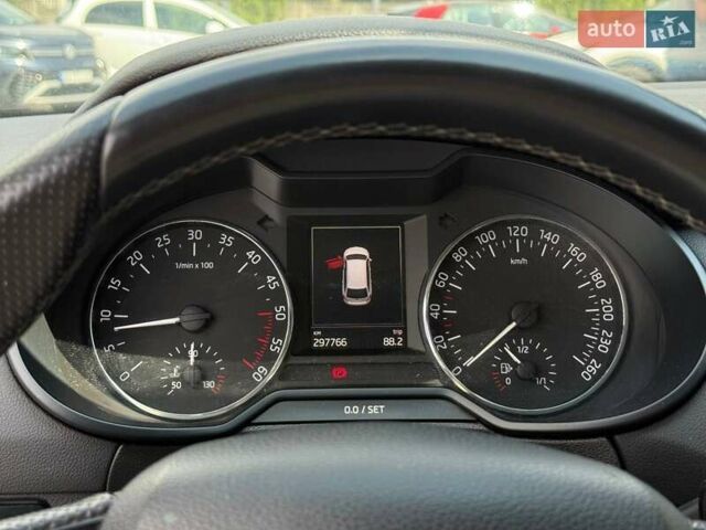 Серый Шкода Октавия, объемом двигателя 1.6 л и пробегом 293 тыс. км за 9796 $, фото 29 на Automoto.ua