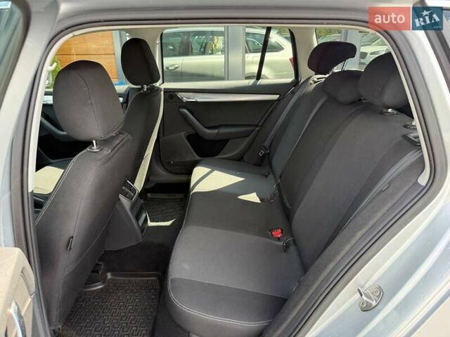 Серый Шкода Октавия, объемом двигателя 1.6 л и пробегом 293 тыс. км за 9796 $, фото 38 на Automoto.ua