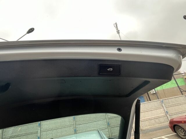 Серый Шкода Октавия, объемом двигателя 2 л и пробегом 239 тыс. км за 12500 $, фото 5 на Automoto.ua