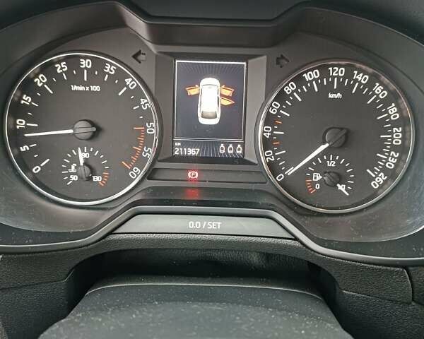 Серый Шкода Октавия, объемом двигателя 1.6 л и пробегом 212 тыс. км за 11900 $, фото 5 на Automoto.ua