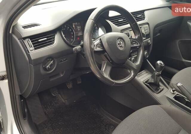 Шкода Октавія 2015 у Коломые на Automoto.ua Сірий Шкода Октавія, об'ємом двигуна 1.6 л та пробігом 345 тис. км за 8799 $, фото 17 на Automoto.ua