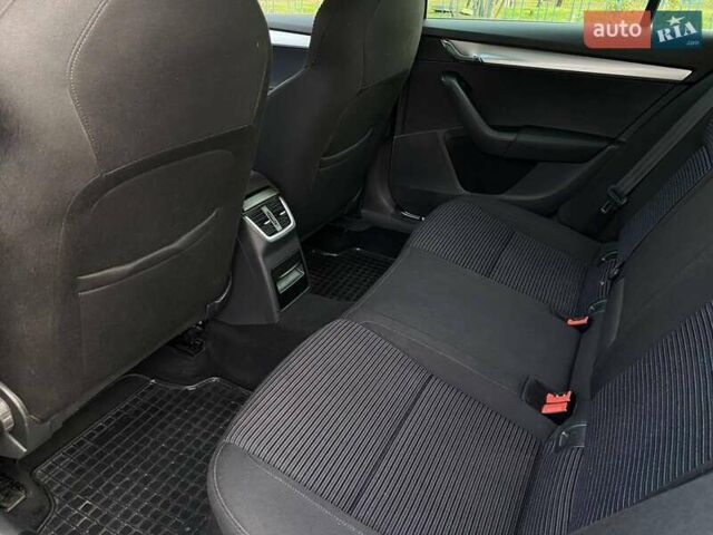 Сірий Шкода Октавія, об'ємом двигуна 1.6 л та пробігом 173 тис. км за 13500 $, фото 23 на Automoto.ua