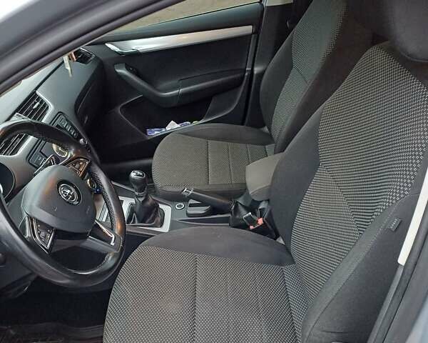 Серый Шкода Октавия, объемом двигателя 1.6 л и пробегом 287 тыс. км за 11300 $, фото 9 на Automoto.ua