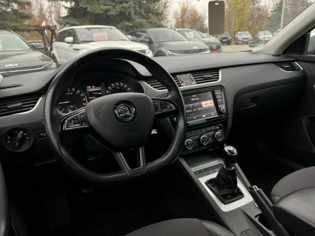 Серый Шкода Октавия, объемом двигателя 2 л и пробегом 239 тыс. км за 12500 $, фото 13 на Automoto.ua