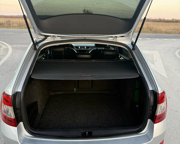 Серый Шкода Октавия, объемом двигателя 1.6 л и пробегом 225 тыс. км за 11700 $, фото 10 на Automoto.ua