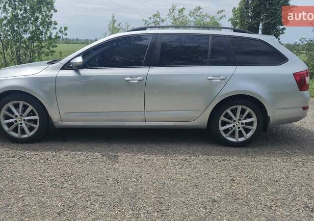 Серый Шкода Октавия, объемом двигателя 1.6 л и пробегом 322 тыс. км за 9300 $, фото 1 на Automoto.ua