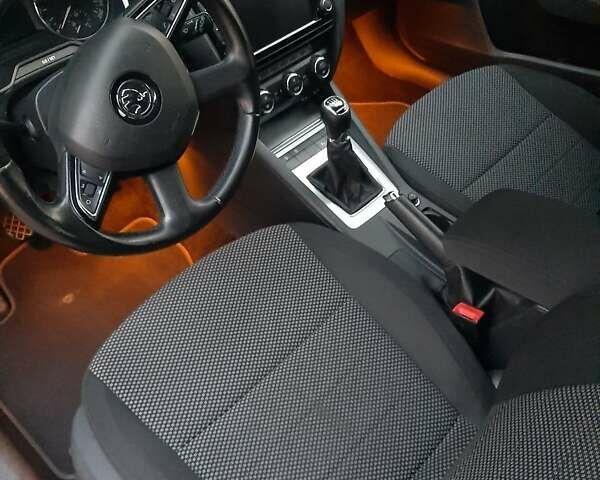 Шкода Октавия 2015 в Калуше на Automoto.ua Серый Шкода Октавия, объемом двигателя 1.6 л и пробегом 313 тыс. км за 10300 $, фото 2 на Automoto.ua