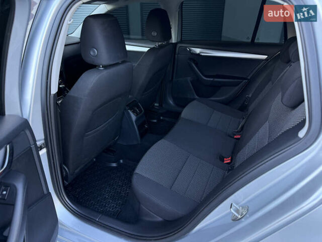 Серый Шкода Октавия, объемом двигателя 1.8 л и пробегом 236 тыс. км за 12700 $, фото 54 на Automoto.ua