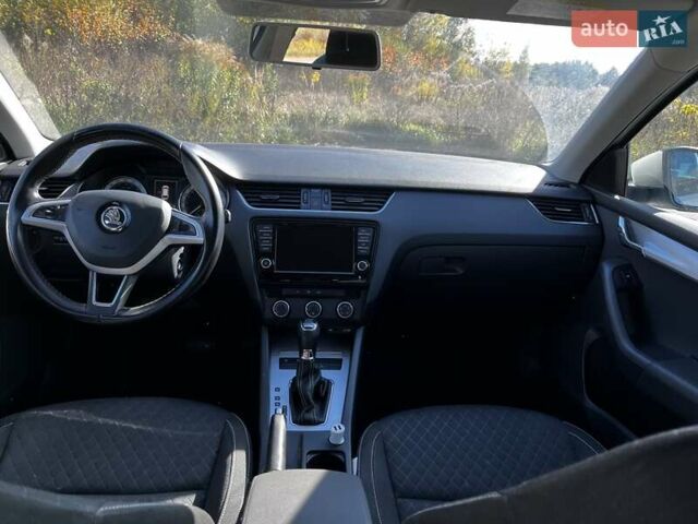 Серый Шкода Октавия, объемом двигателя 2 л и пробегом 297 тыс. км за 12500 $, фото 2 на Automoto.ua