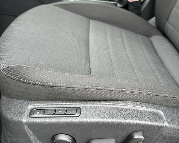 Серый Шкода Октавия, объемом двигателя 2 л и пробегом 229 тыс. км за 11750 $, фото 14 на Automoto.ua